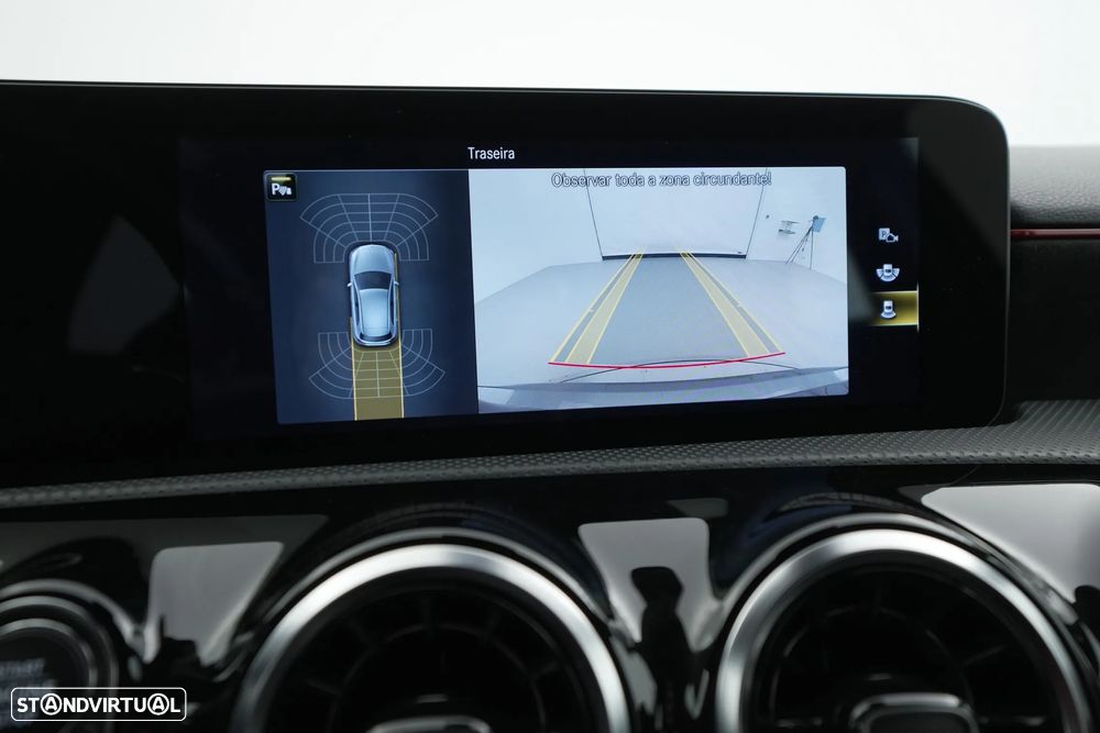 Mercedes-Benz A 250 e AMG Line - 16