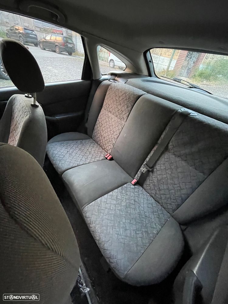 Ford Focus 1.4 Ambiente - 7