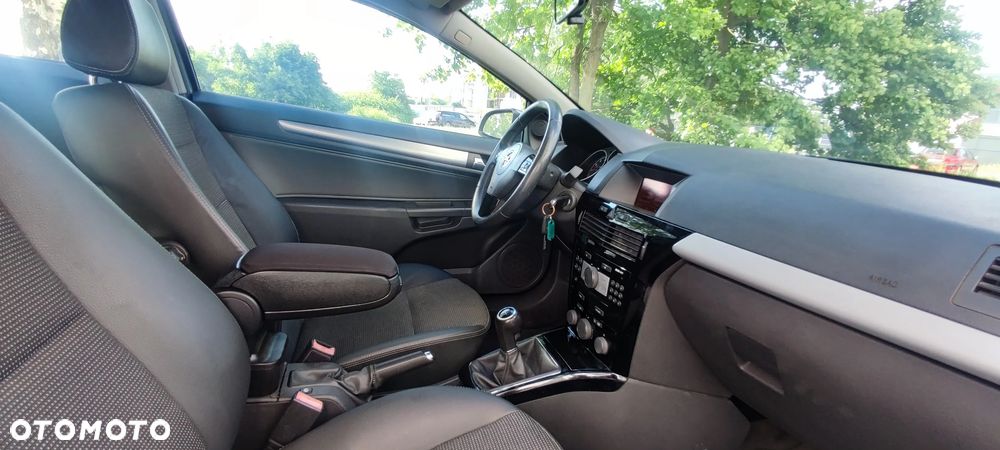Opel Astra 1.8 Cosmo - 24