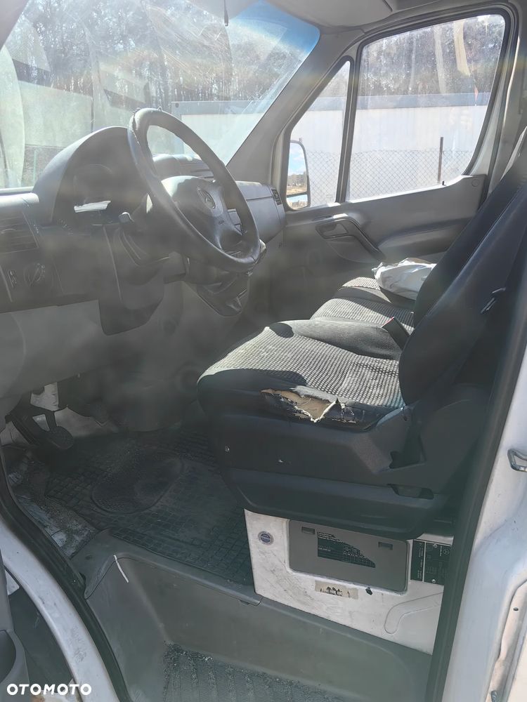 Mercedes-Benz Sprinter - 5