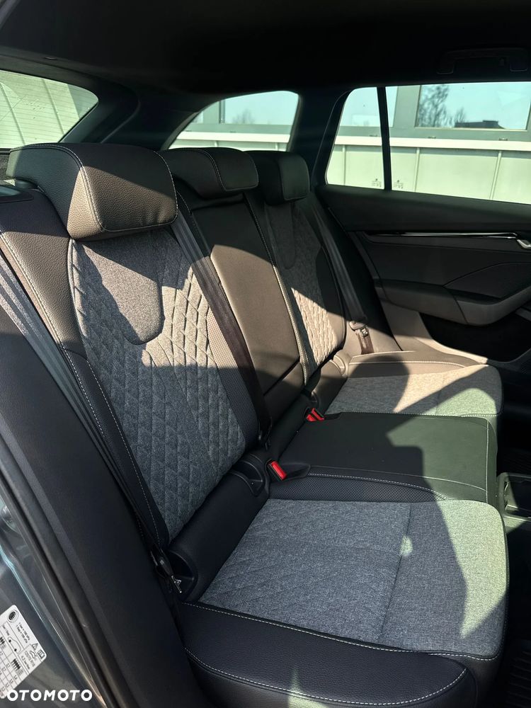 Skoda Octavia 2.0 TDI Sportline DSG - 14