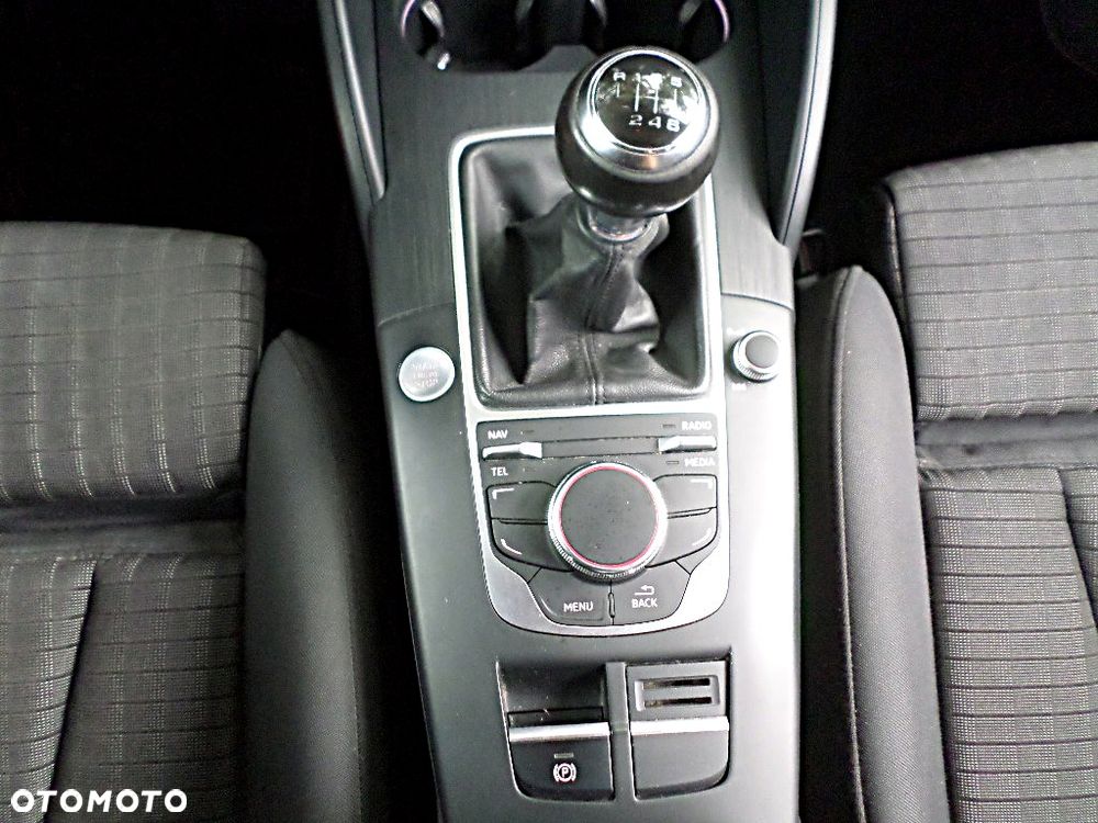 Audi A3 Sportback 2.0 TDI (clean diesel) S line Sportpaket - 23