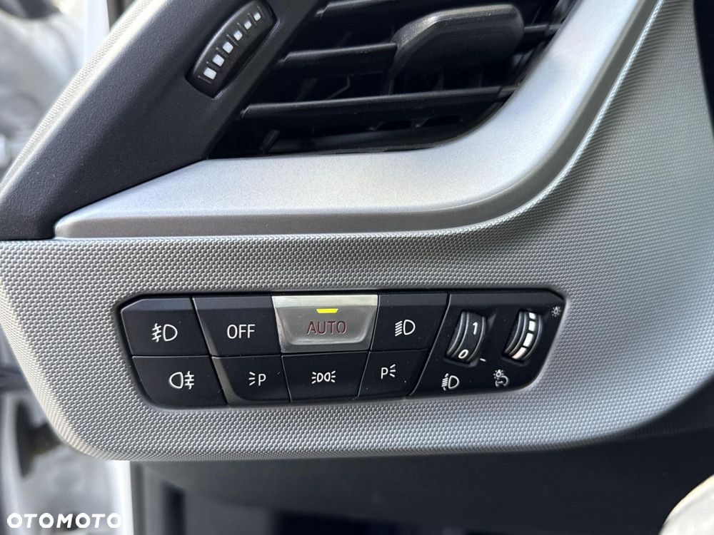 BMW Seria 1 118i Advantage - 19