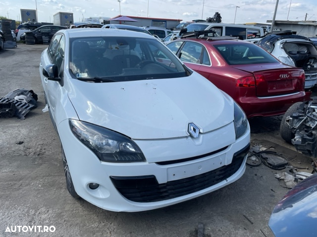 Dezmembrez Renault Megane 3 1.5 DCI Automat - 2