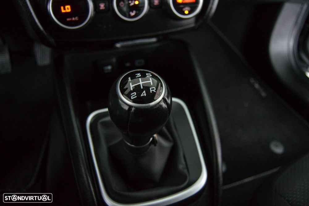 Fiat Tipo Station Wagon 1.3 M-Jet Lounge - 44