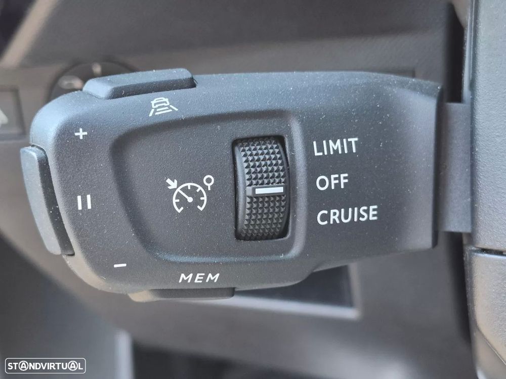 DS DS7 Crossback E-Tense Performance Line EAT8 - 19