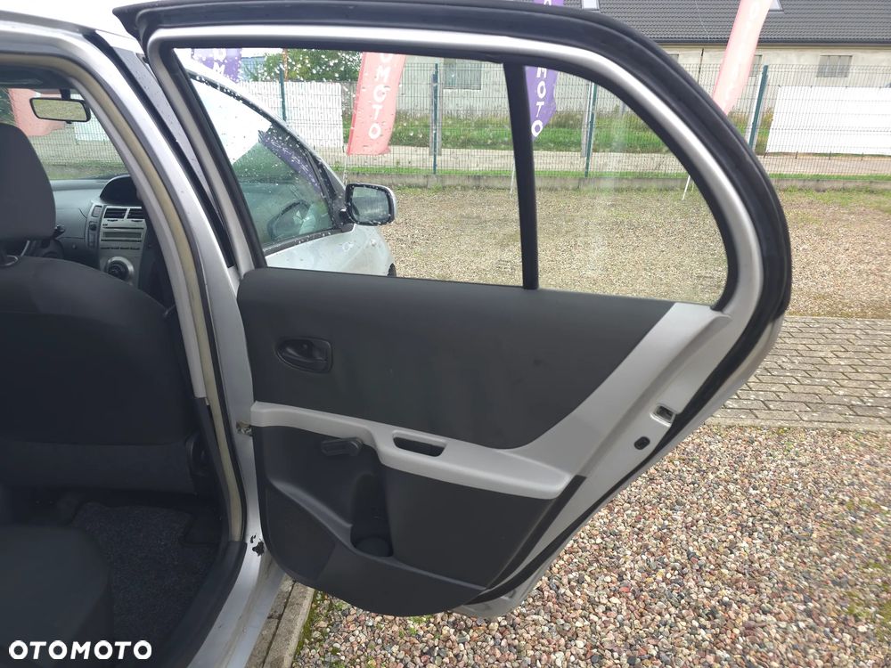 Toyota Yaris 1.4 D-4D Luna EU5 - 12