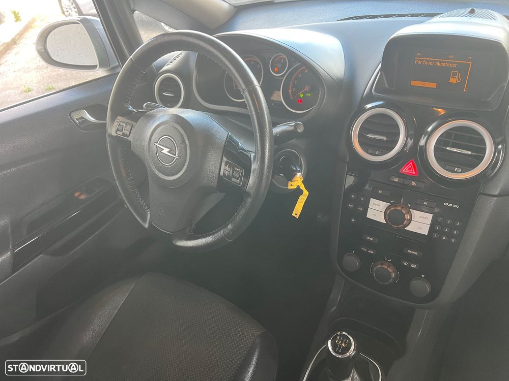Opel Corsa 1.2 Cosmo - 19