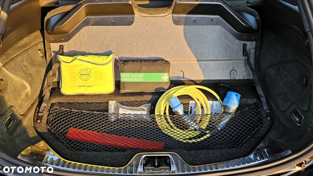 Volvo V60 ver-d6-plug--in--hybrid-awd-geartronic-summum - 31