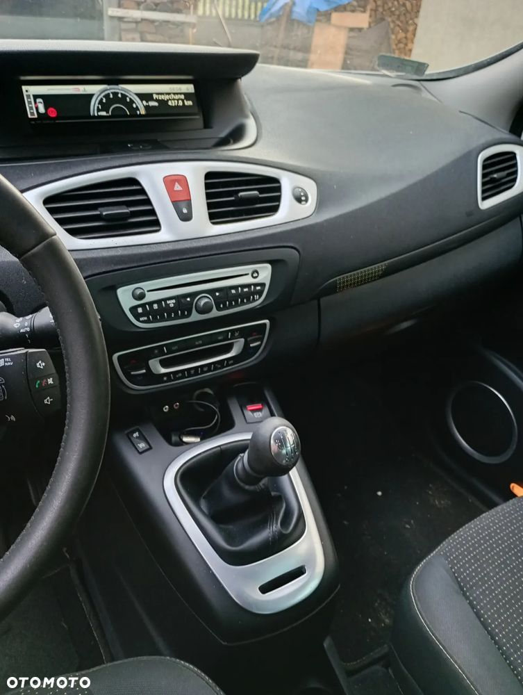 Renault Scenic 1.4 16V TCE Privilege - 4