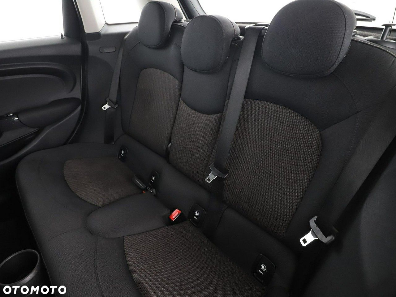 MINI Cooper Standard - 17