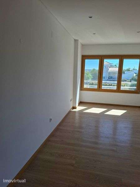 Apartamento T2 em Gambelas Faro - Grande imagem: 2/12