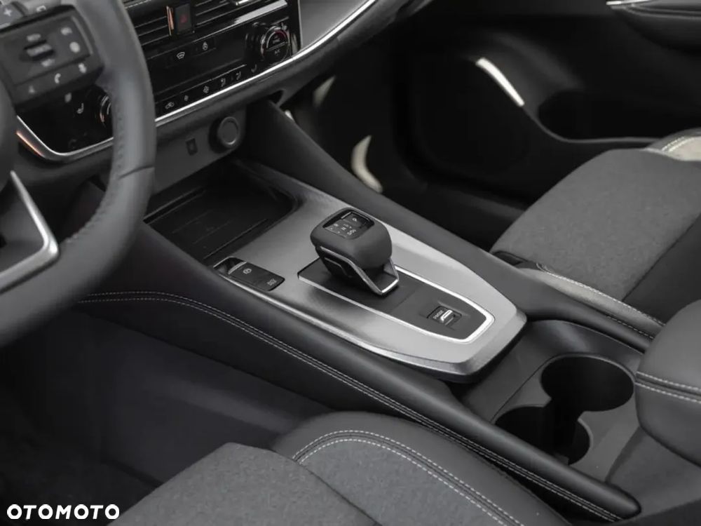 Nissan Qashqai 1.3 DIG-T mHEV 4x4 N-Connecta Xtronic - 7
