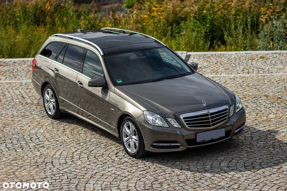 Mercedes-Benz Klasa E 350 CDI DPF 4Matic BlueEFFICIENCY 7G-TRONIC Avantgarde - 3