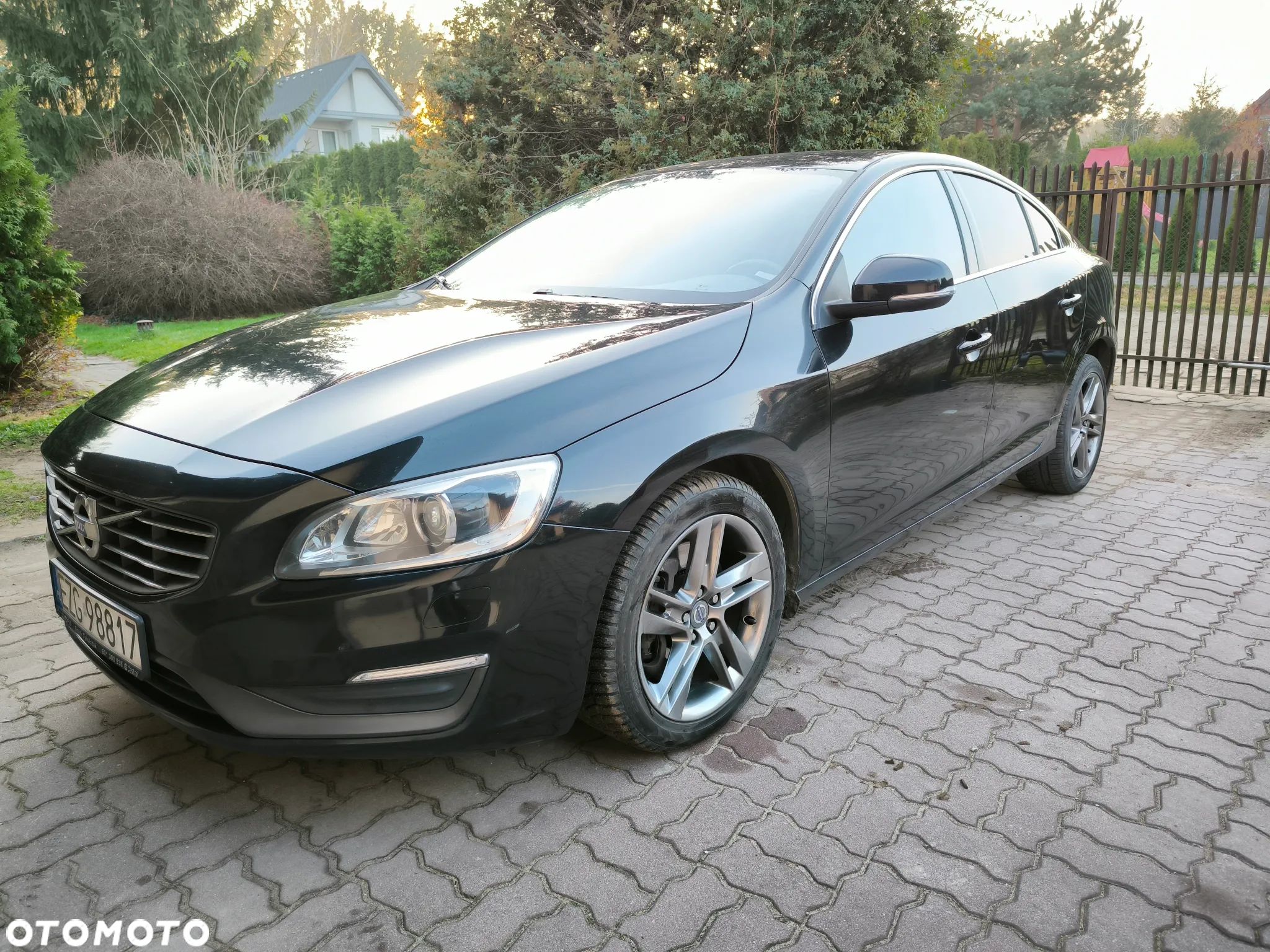 Volvo S60 T5 Momentum - 1