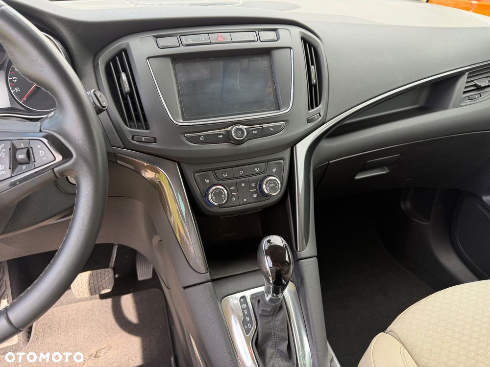 Opel Zafira 1.4 T Cosmo - 24