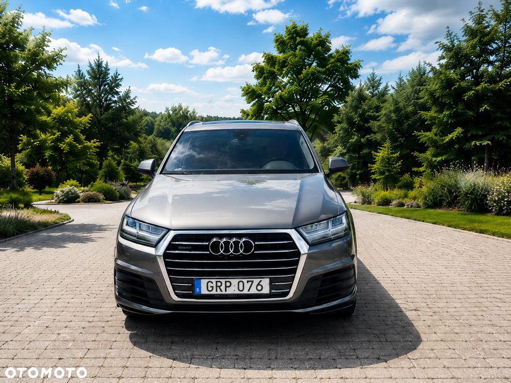 Audi Q7 - 1