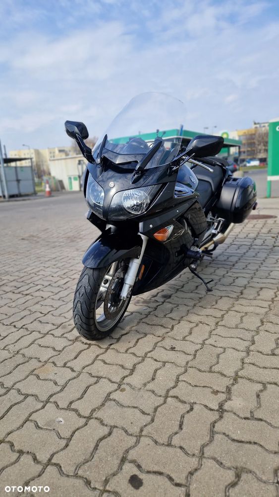 Yamaha FJR - 2