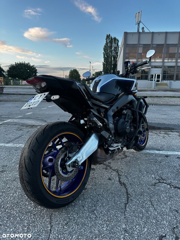 Yamaha MT - 9