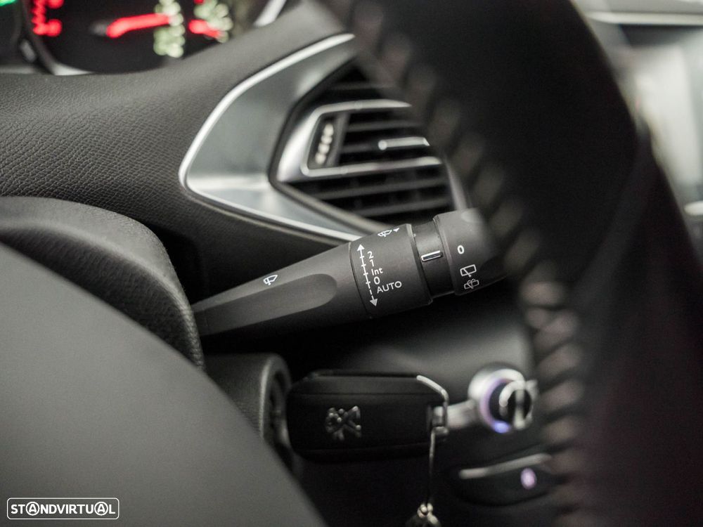Peugeot 308 SW 1.5 BlueHDi Allure - 18