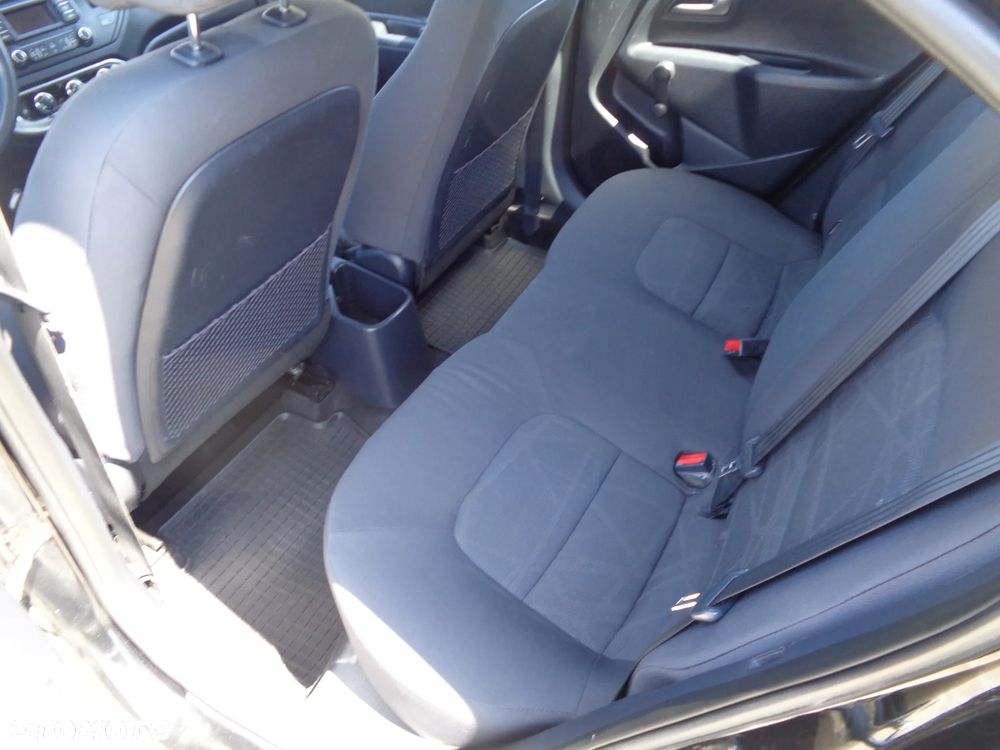 Kia Rio 1.2 M (klm) - 11