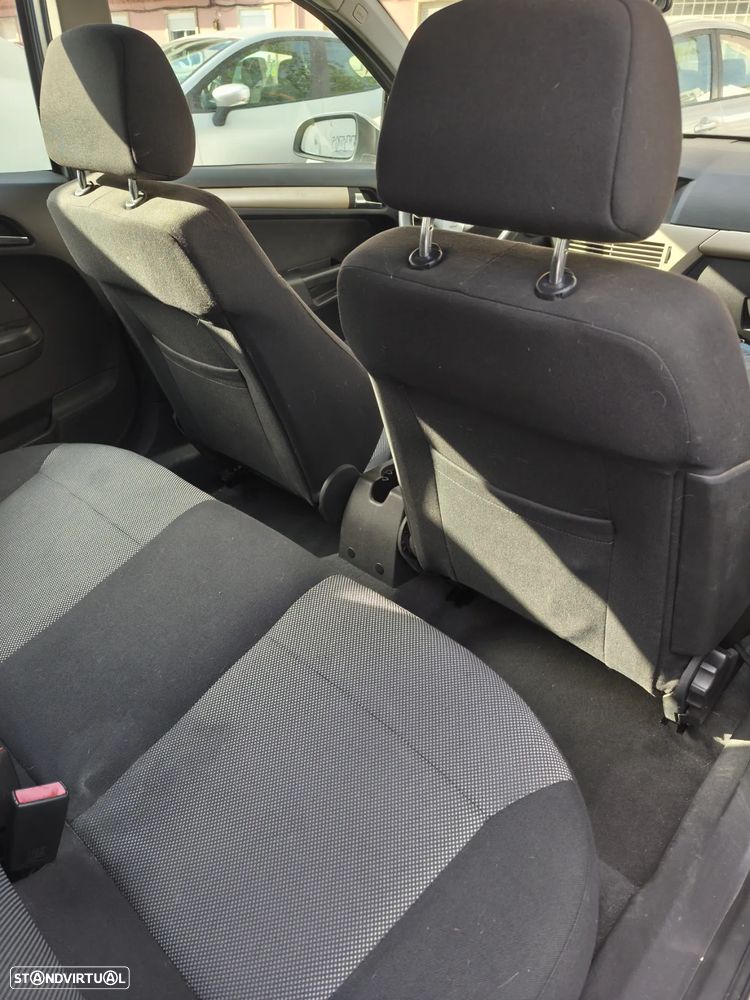 Opel Astra 1.3 CDTi Enjoy EcoFLEX - 11