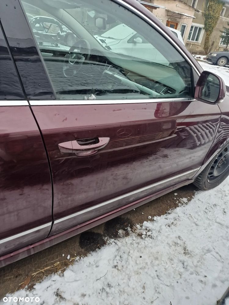 Drzwi  prawy  przód  skoda  superb  II  w  kolorze X7X7 - 1