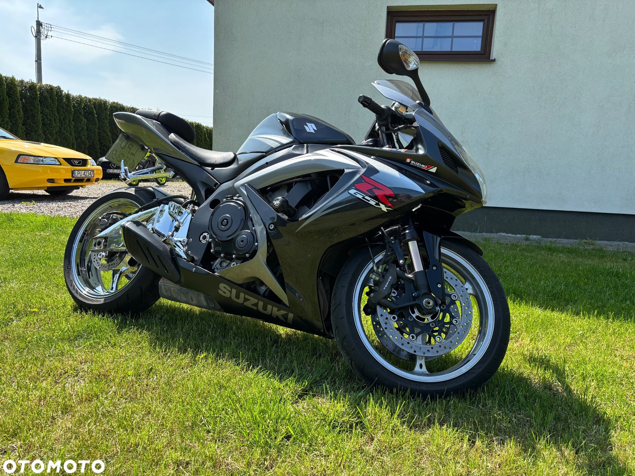 Suzuki GSX-R - 1