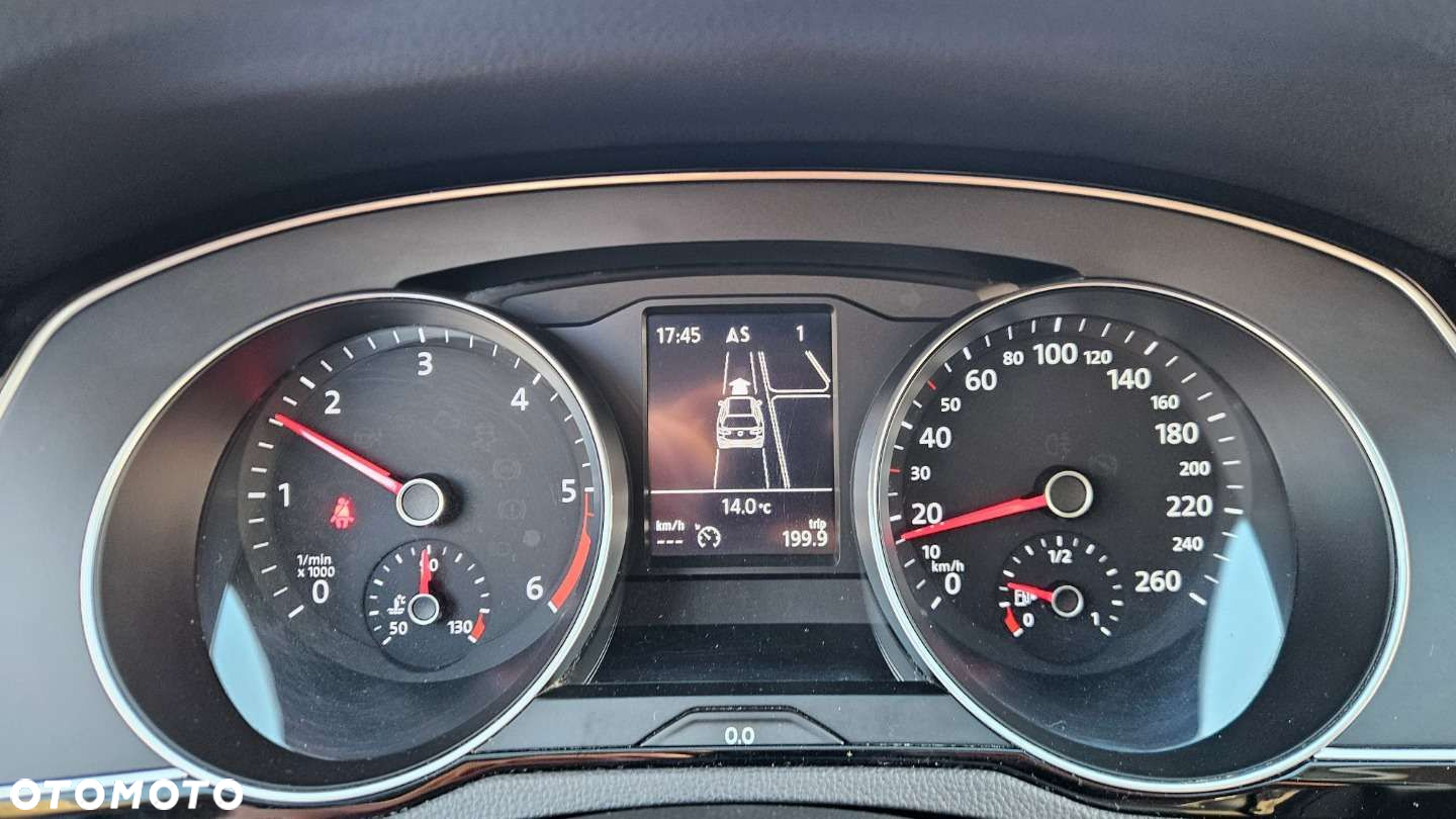 Volkswagen Passat Variant 2.0 TDI SCR Trendline - 36