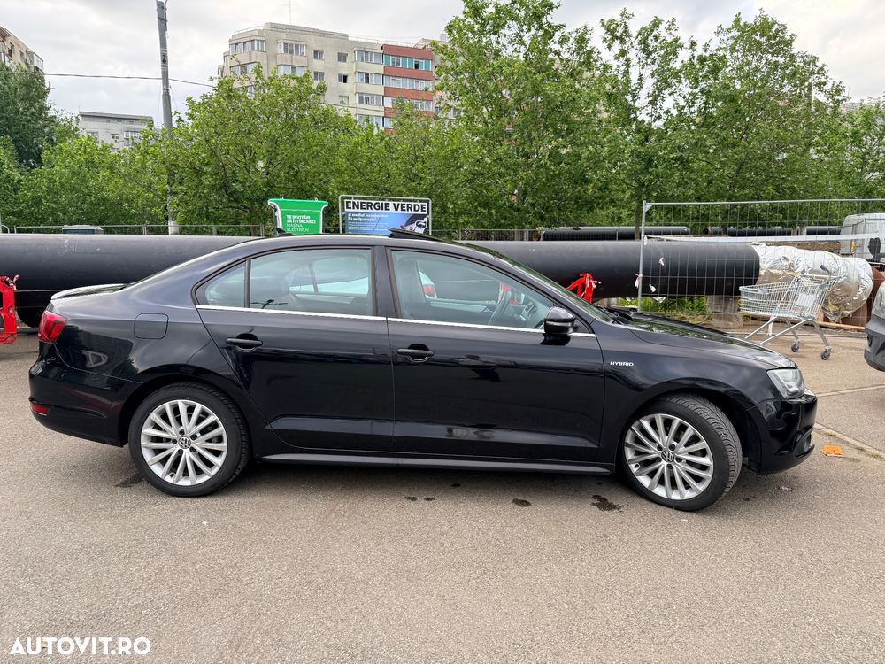 Volkswagen Jetta - 3