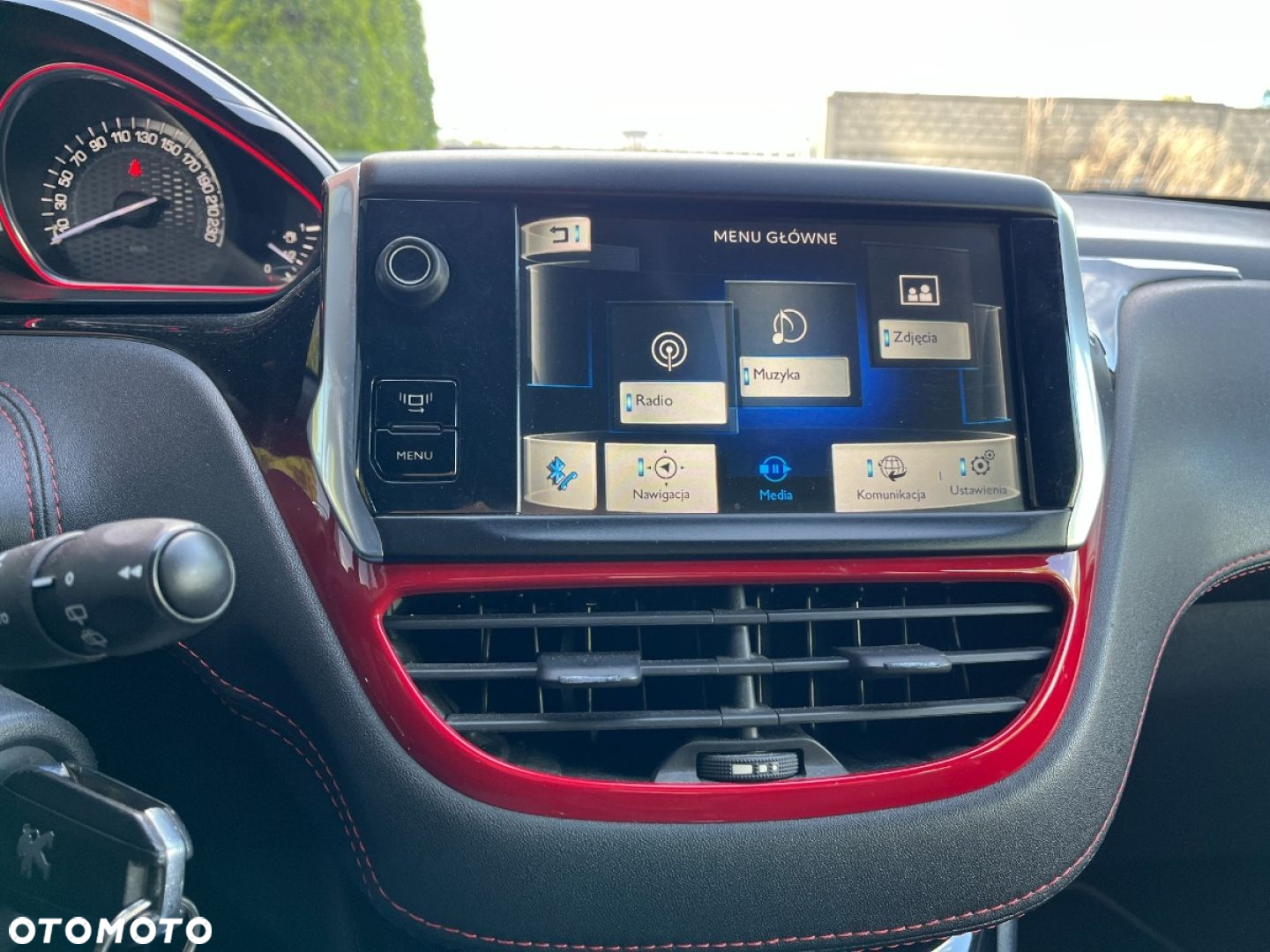 Peugeot 208 GTI 200 THP - 13