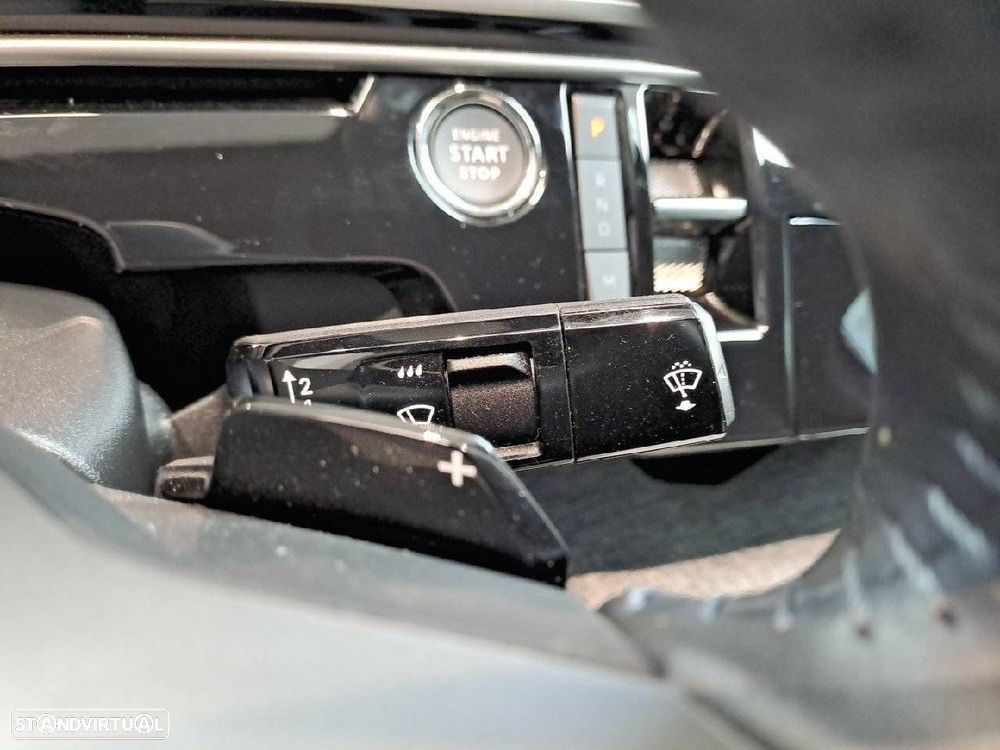 Peugeot 3008 1.2 Hybrid Allure e-DCS6 - 15