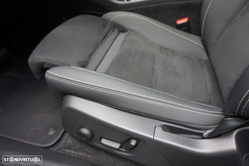 Volvo C40 Recharge Twin Motor Ultimate - 36