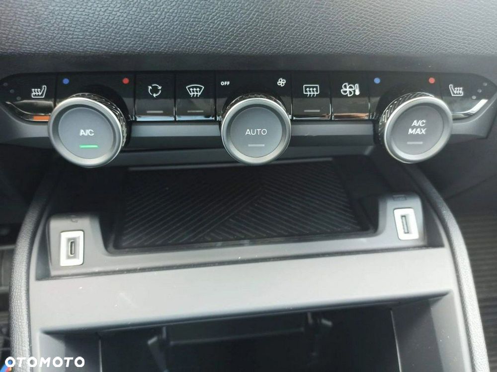 Citroën C4X 1.2 mHEV Plus eDCT6 - 29