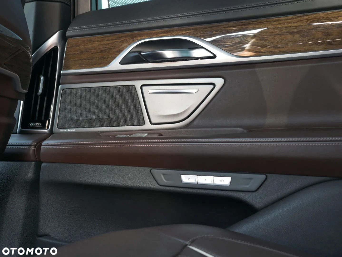 BMW Seria 7 740d xDrive - 26