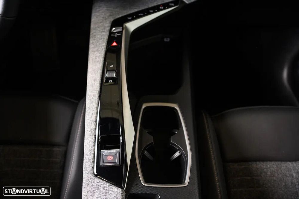 Peugeot 3008 1.2 Hybrid Allure e-DCS6 - 43