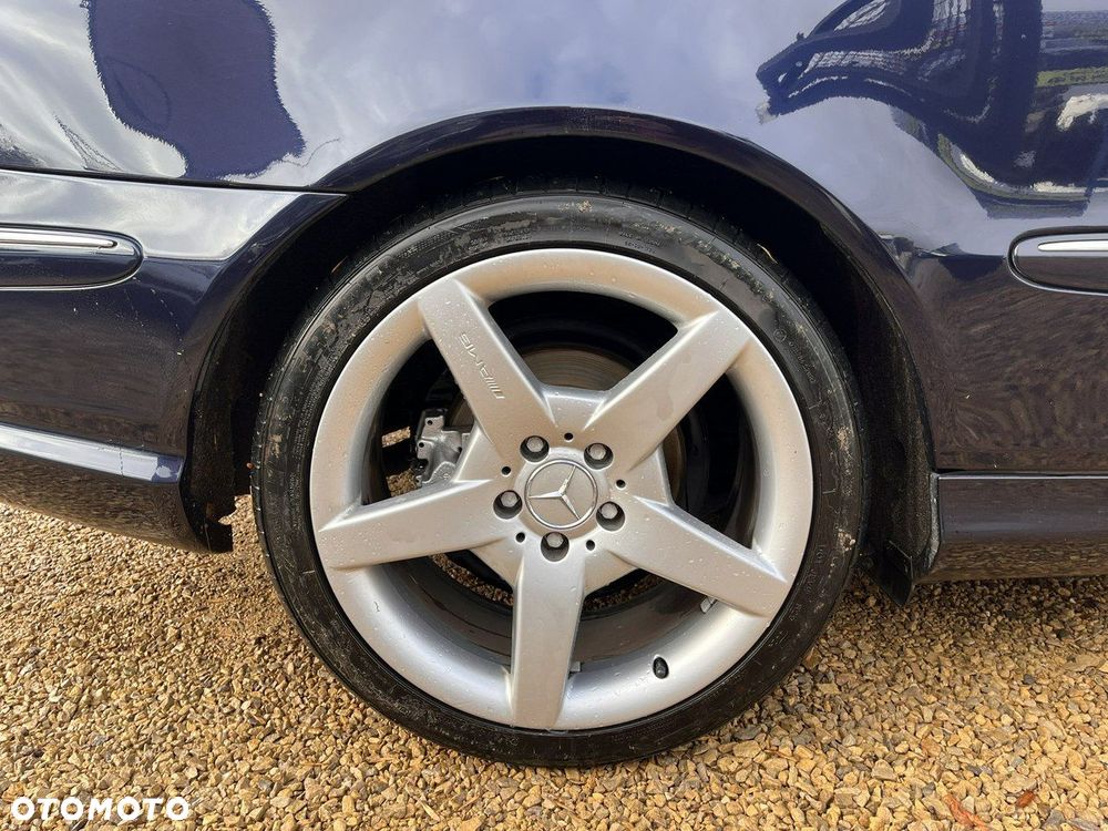 Mercedes-Benz CLK - 12