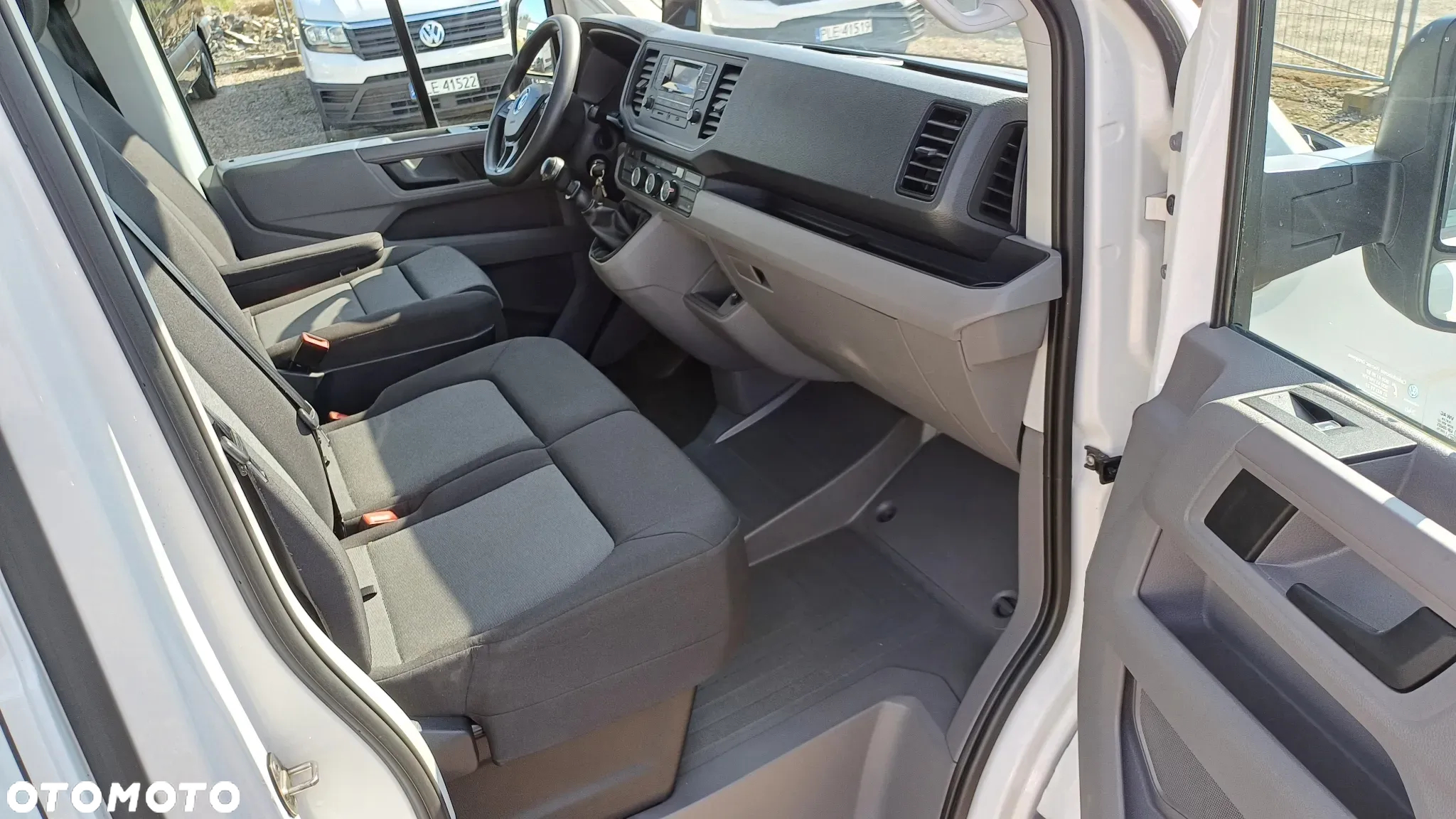 Volkswagen Crafter  Baza Na  Kampera  Koniowóz Kontener Bardzo Dobry stan - 10
