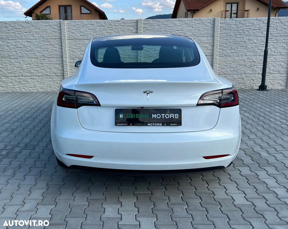 Tesla Model 3 Standard Reichweite Plus Hinterradantrieb - 10