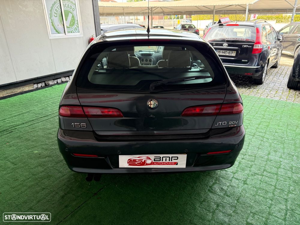 Alfa Romeo 156 Sportwagon 2.4 JTD Distinctive - 6