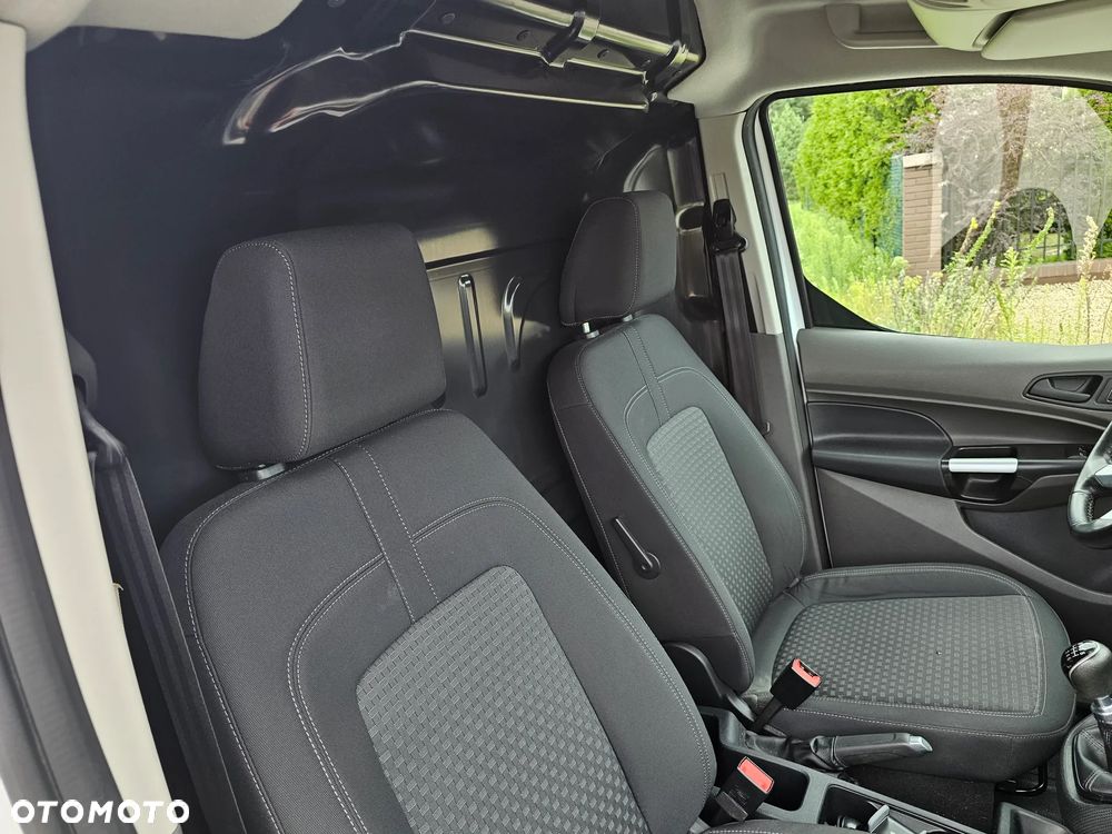 Ford Transit Connect - 11