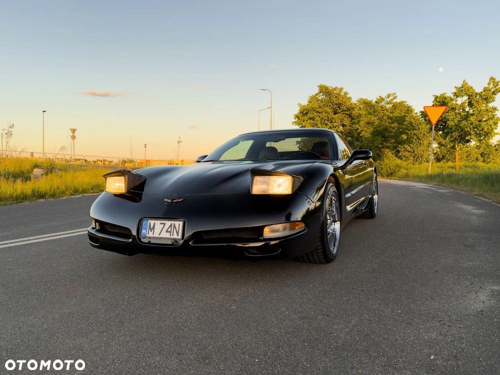 Chevrolet Corvette - 6