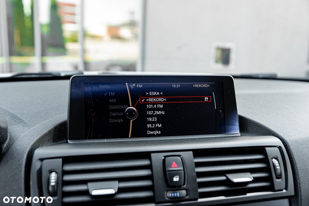 BMW Seria 1 118d Sport Line - 32