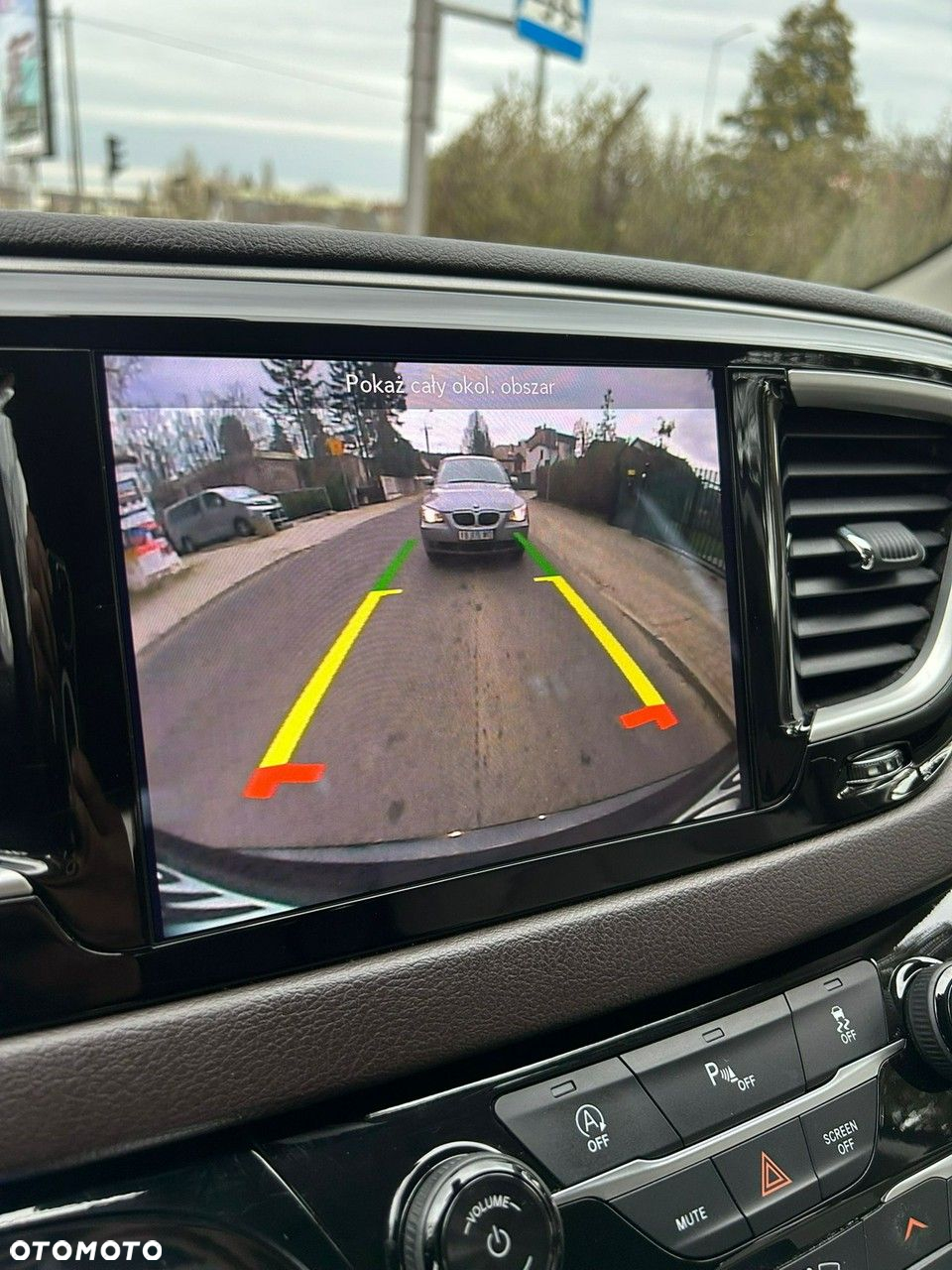 Chrysler Pacifica - 30