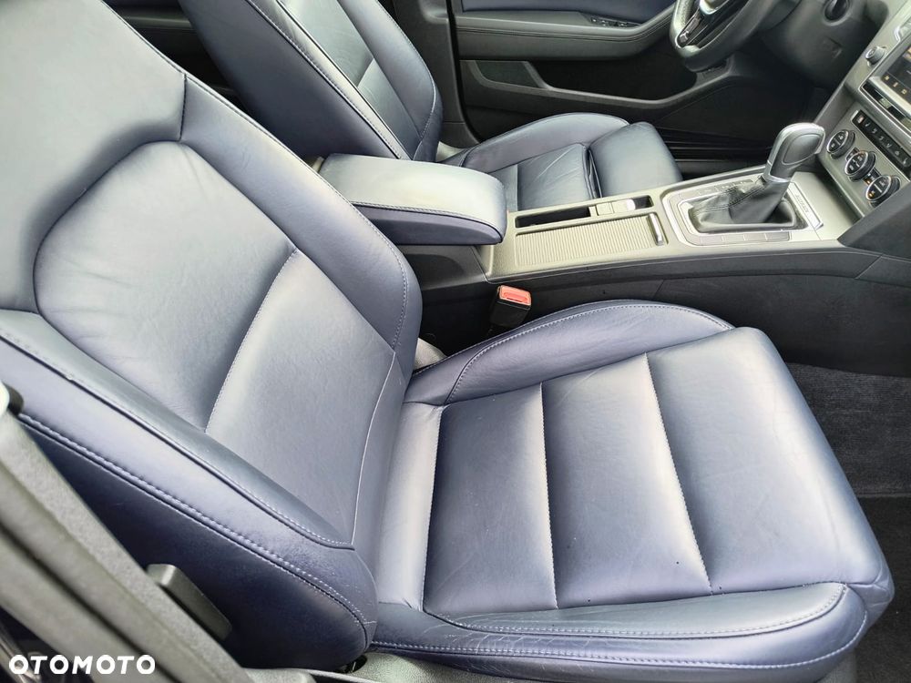 Volkswagen Passat - 27