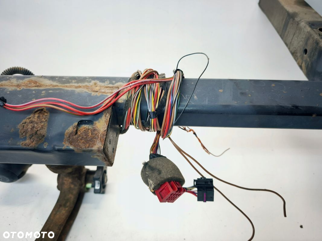 HAK HOLOWNICZY WYPINANY AUDI A4 B8 A5 8T 8T0800491B ORYGINAŁ - 6