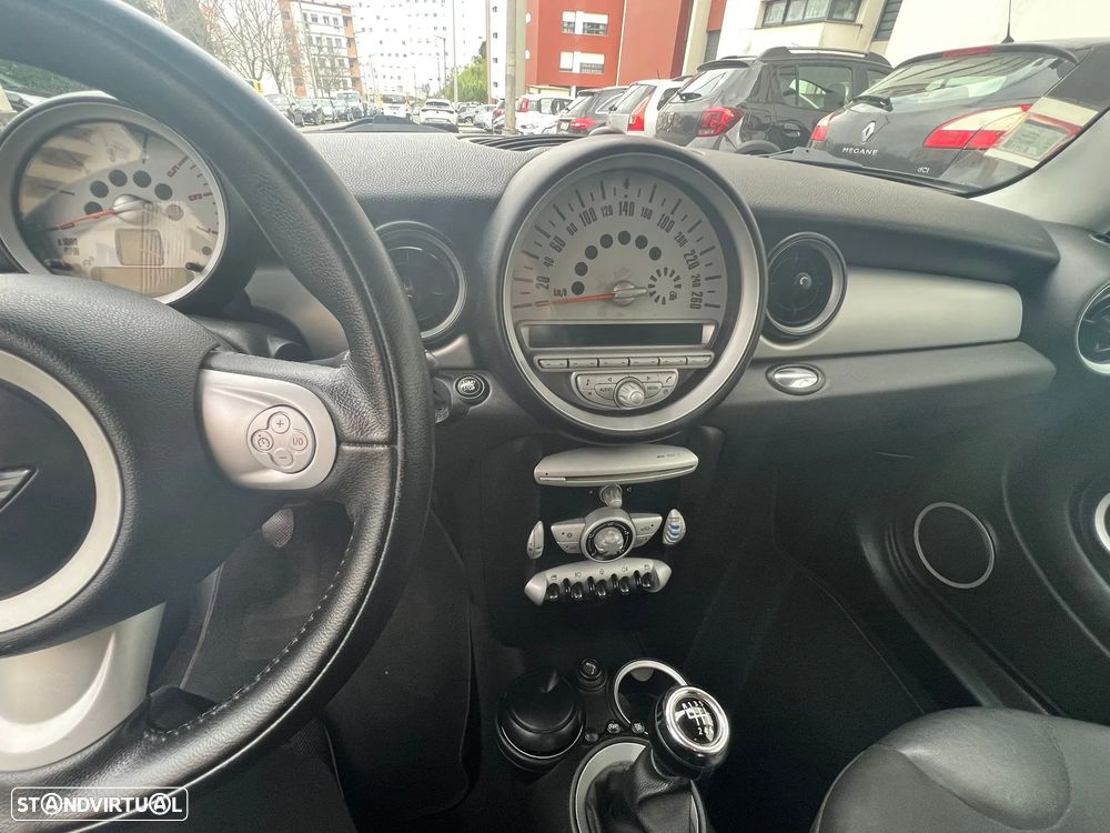 MINI 3 Portas Cooper D - 13