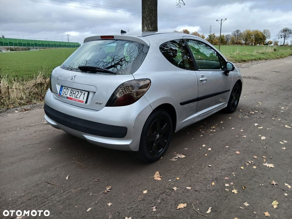 Peugeot 207 2007 photo 4