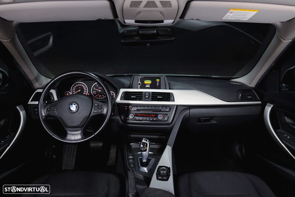 BMW 320 d Auto Exclusive - 13
