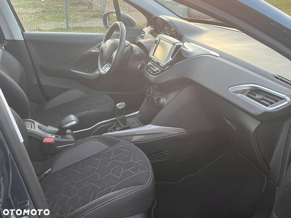 Peugeot 2008 PureTech 82 Allure - 10